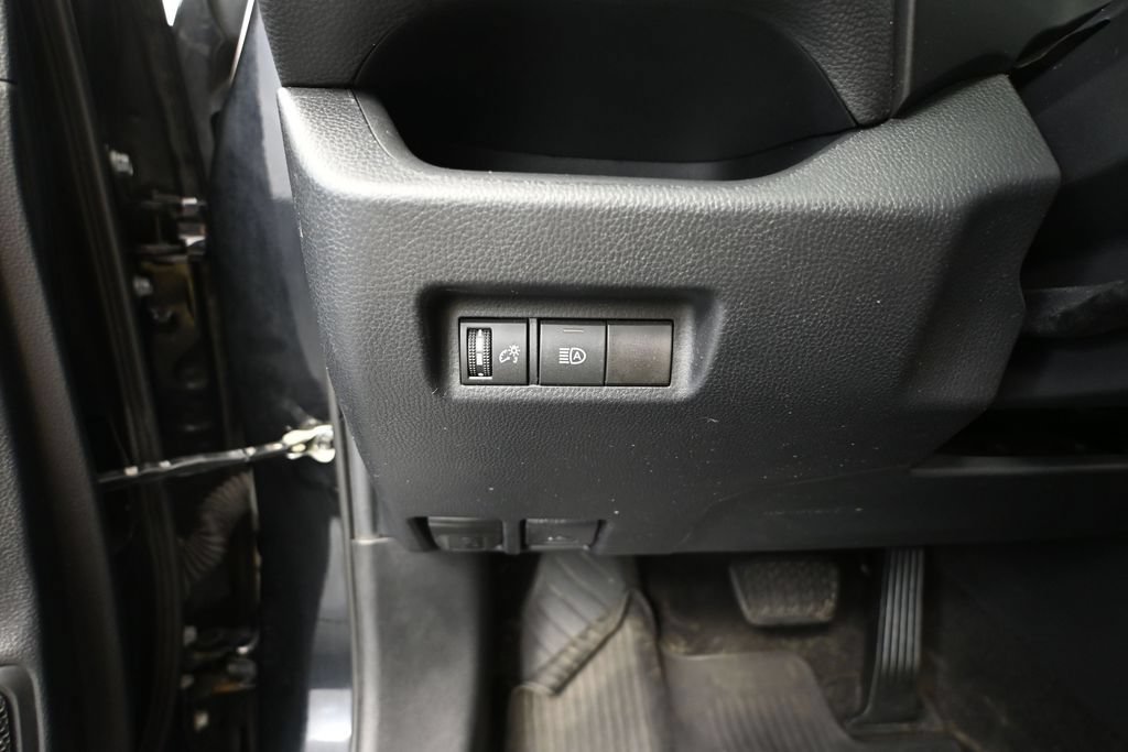 Used 2020 Toyota RAV4 LE w/ All Weather Liner Package AWD/4WD image 30