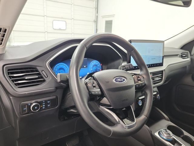 Used 2025 Ford Escape Platinum AWD/4WD image 20