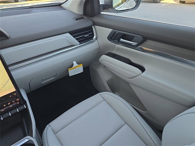 New 2026 GMC Terrain Denali w/ LPO, Floor Liner Package image 15