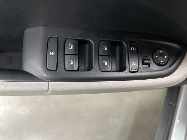 Used 2024 Hyundai Venue SEL FWD image 10