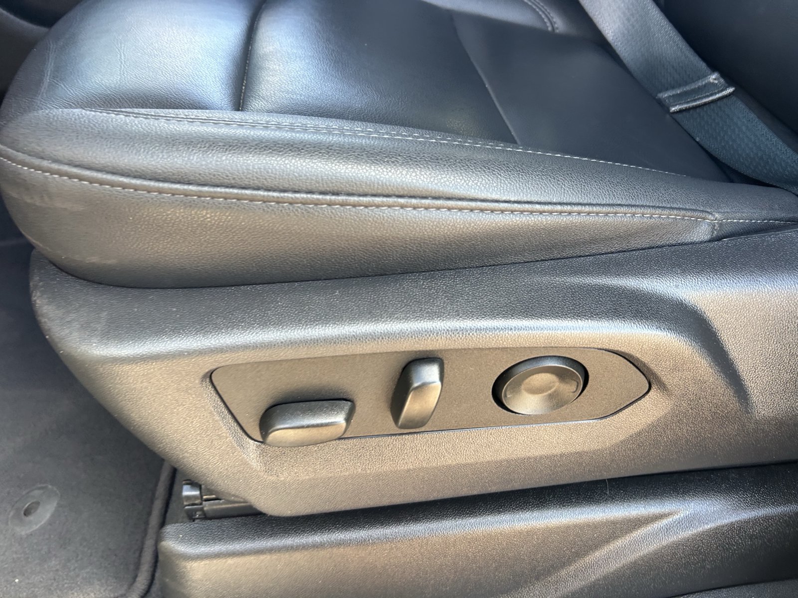 Certified 2025 Chevrolet Tahoe Z71 AWD/4WD image 29