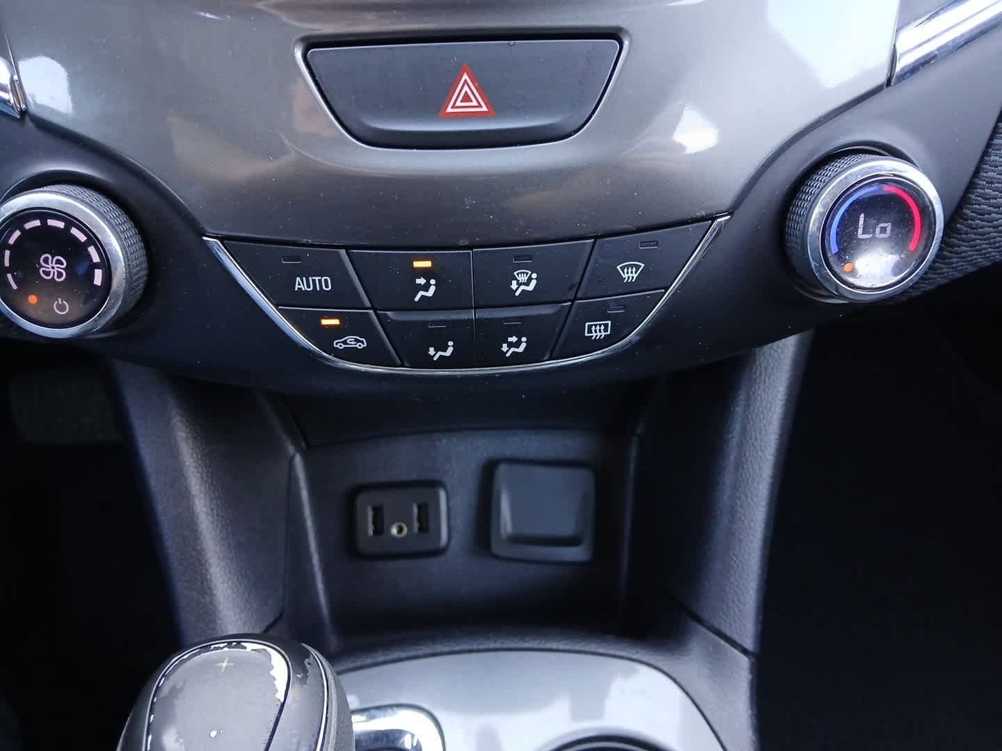 Used 2019 Chevrolet Cruze LT image 34