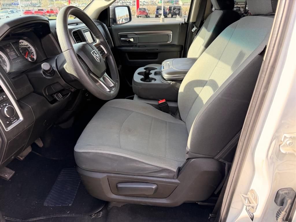 Used 2021 RAM 1500 Classic SLT AWD/4WD image 12