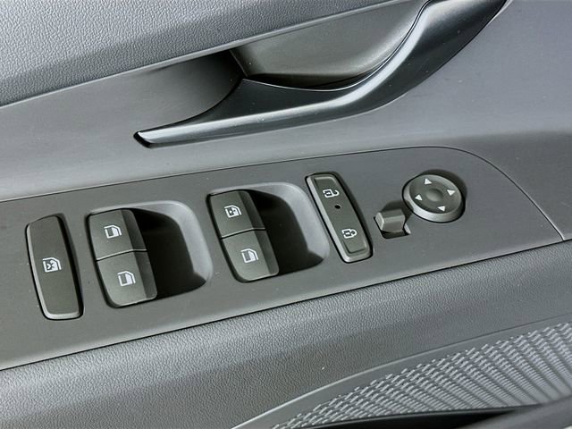 Used 2024 Hyundai Elantra SEL image 20