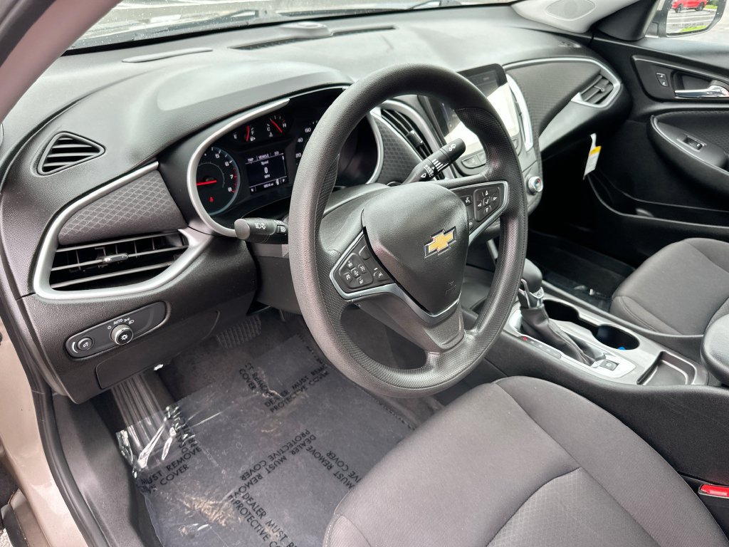 Certified 2024 Chevrolet Malibu LS FWD image 9