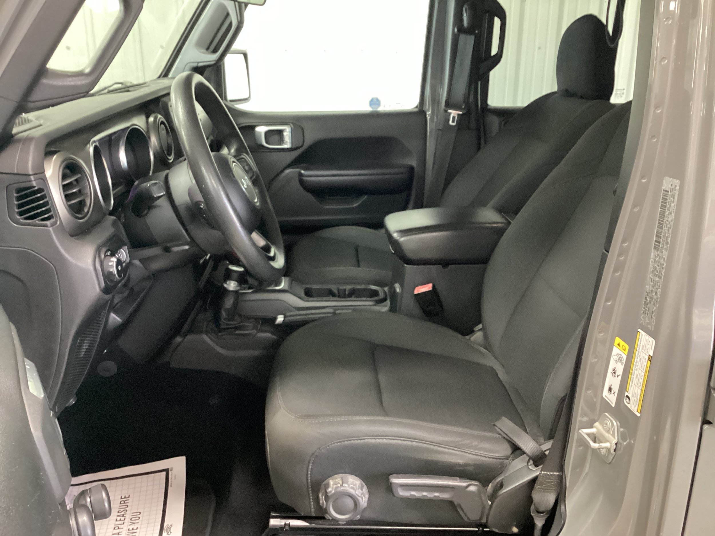 Used 2018 Jeep Wrangler Unlimited Sport AWD/4WD image 12