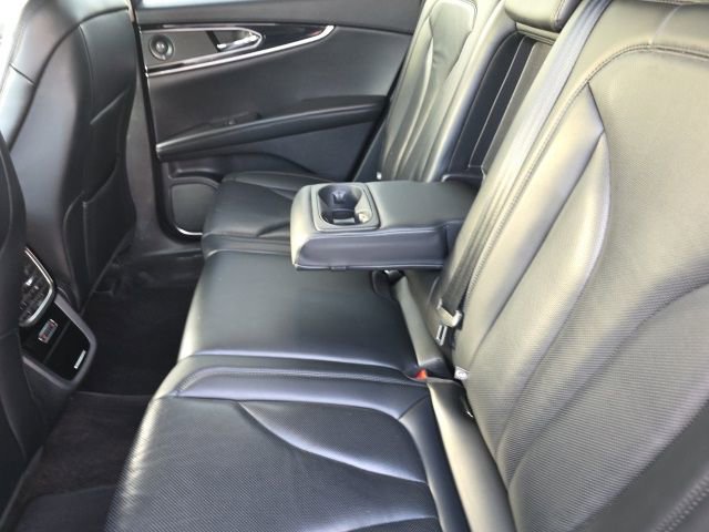 Used 2021 Lincoln Nautilus Reserve image 19