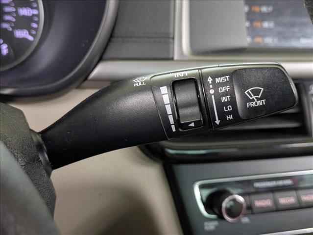 Used 2018 Kia Optima LX w/ 17" Alloy Wheels Package FWD image 7