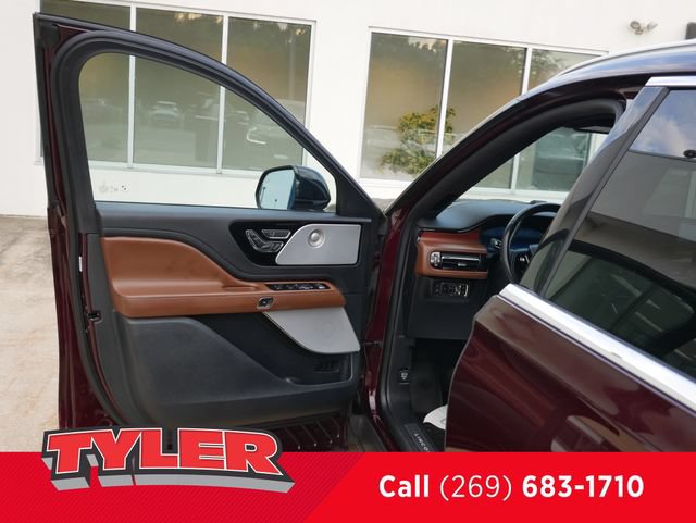 Used 2021 Lincoln Aviator Grand Touring w/ Equipment Group 302A AWD/4WD image 19