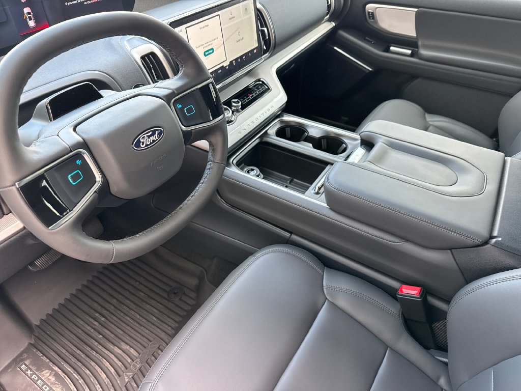 New 2027 Ford Expedition Active RWD image 9