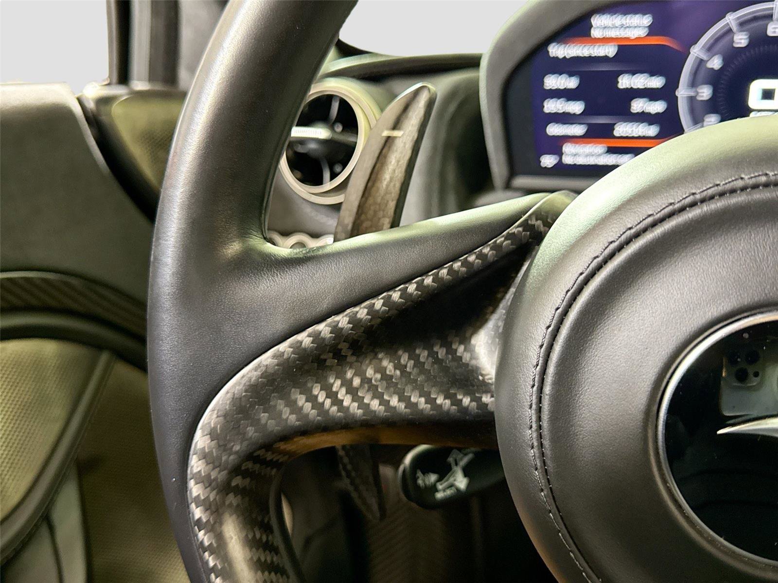 Used 2019 McLaren 720S Performance RWD image 22