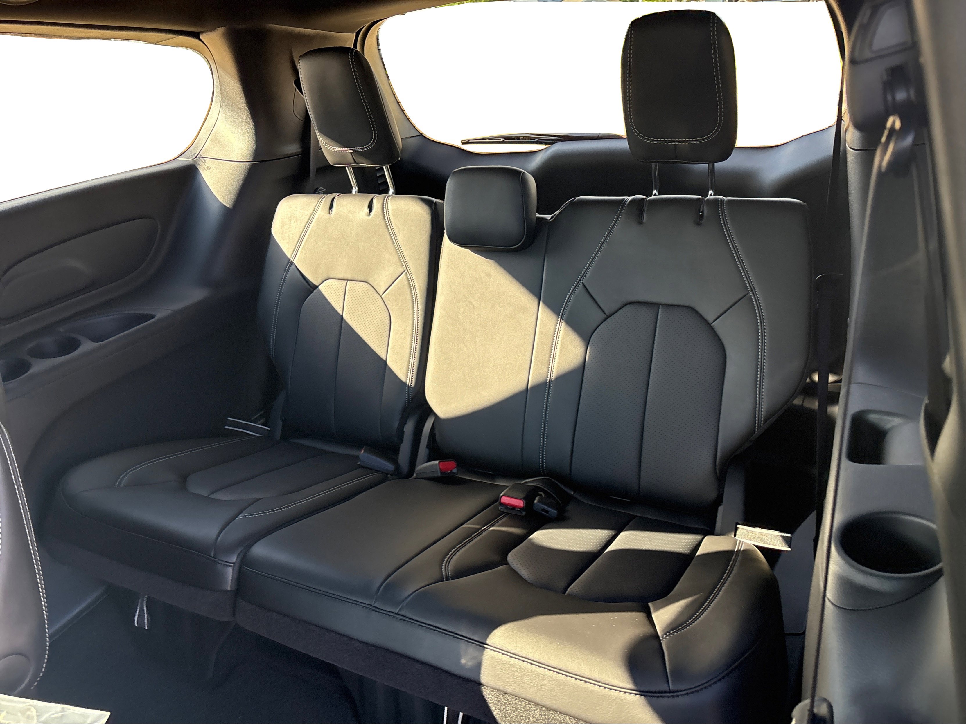 New 2026 Chrysler Pacifica Select image 27