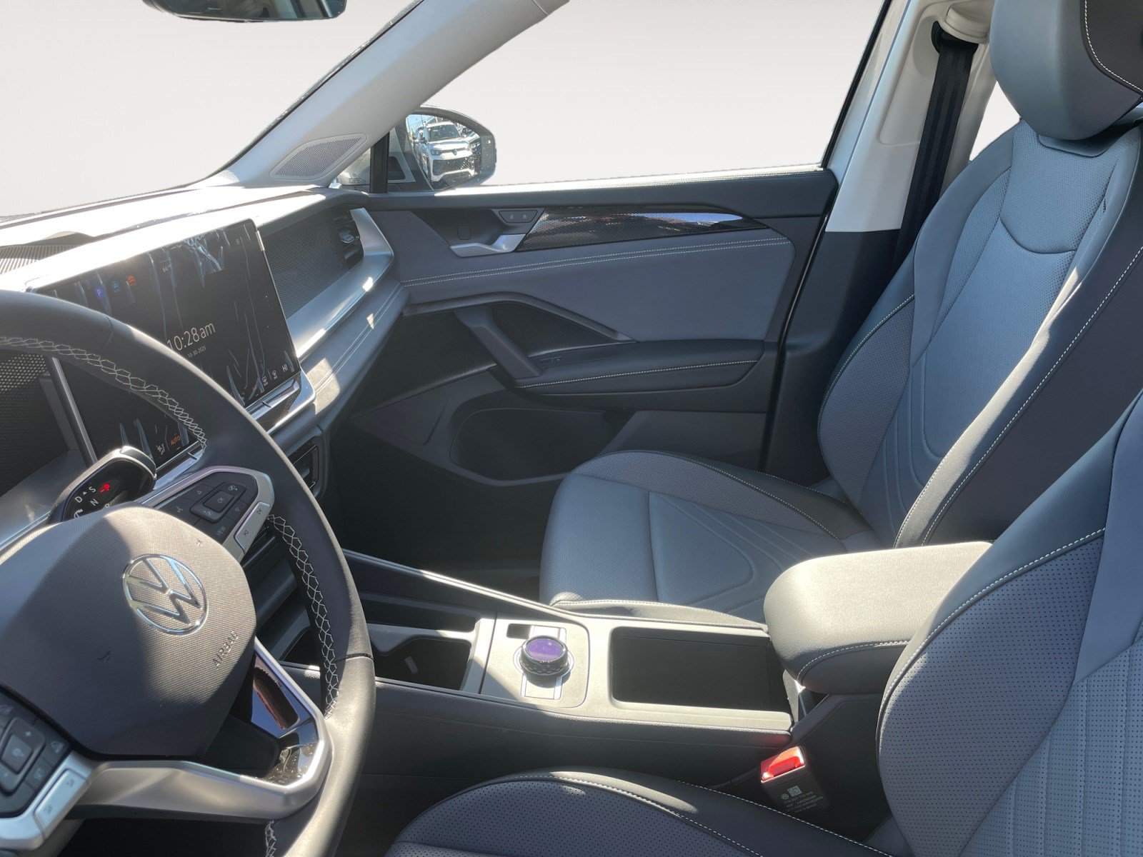 New 2026 Volkswagen Tiguan SE AWD/4WD image 19