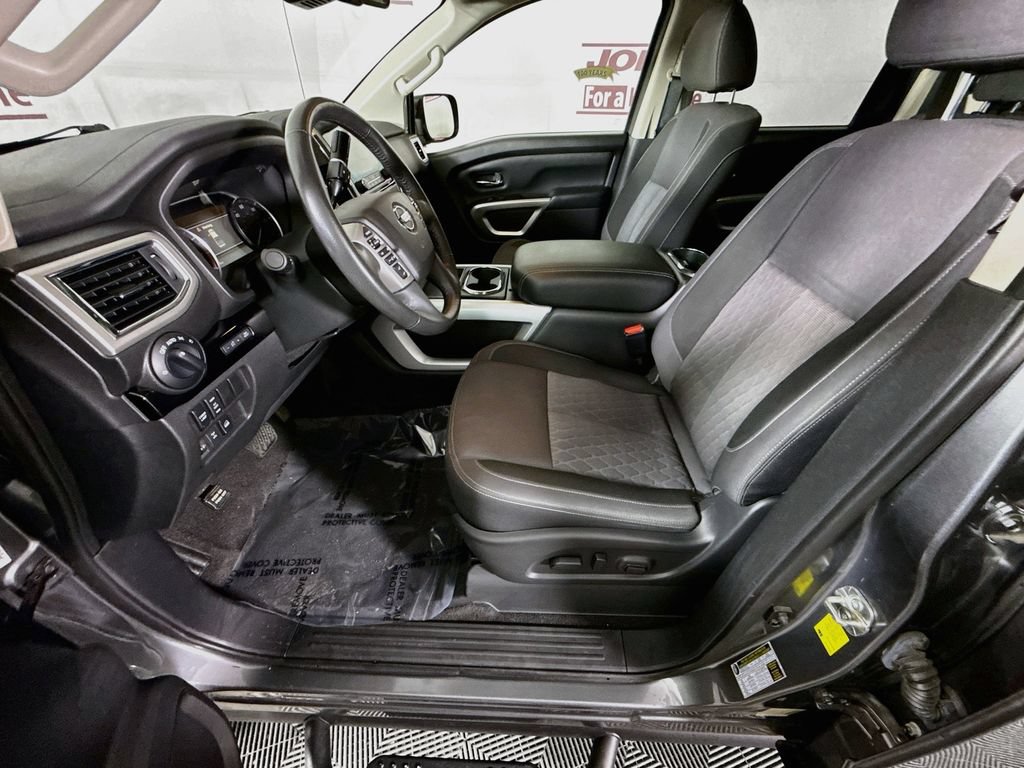 Certified 2021 Nissan Titan SV w/ SV Convenience Package AWD/4WD image 28