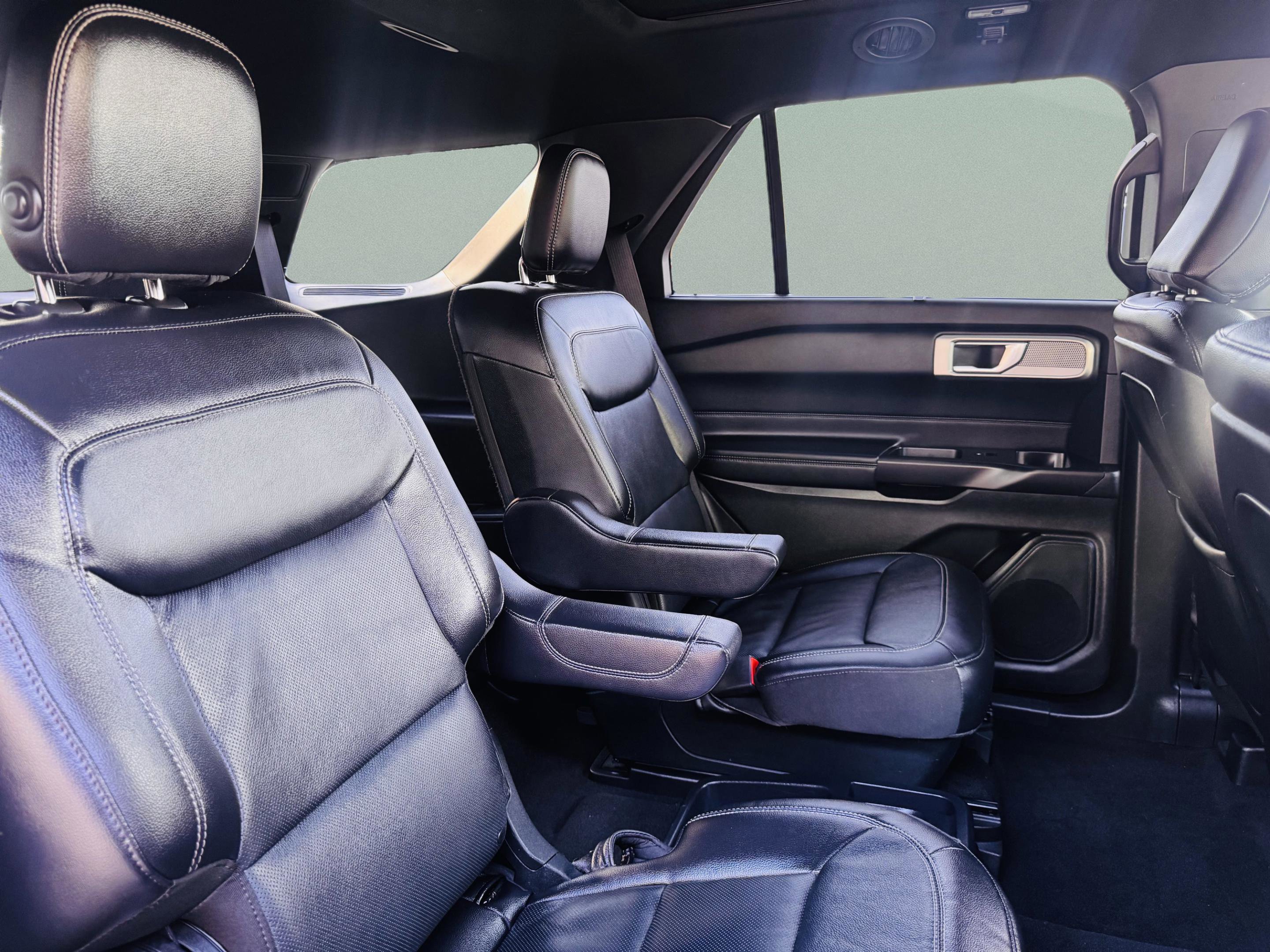 Used 2020 Ford Explorer Limited w/ Class III Trailer Tow Package image 33