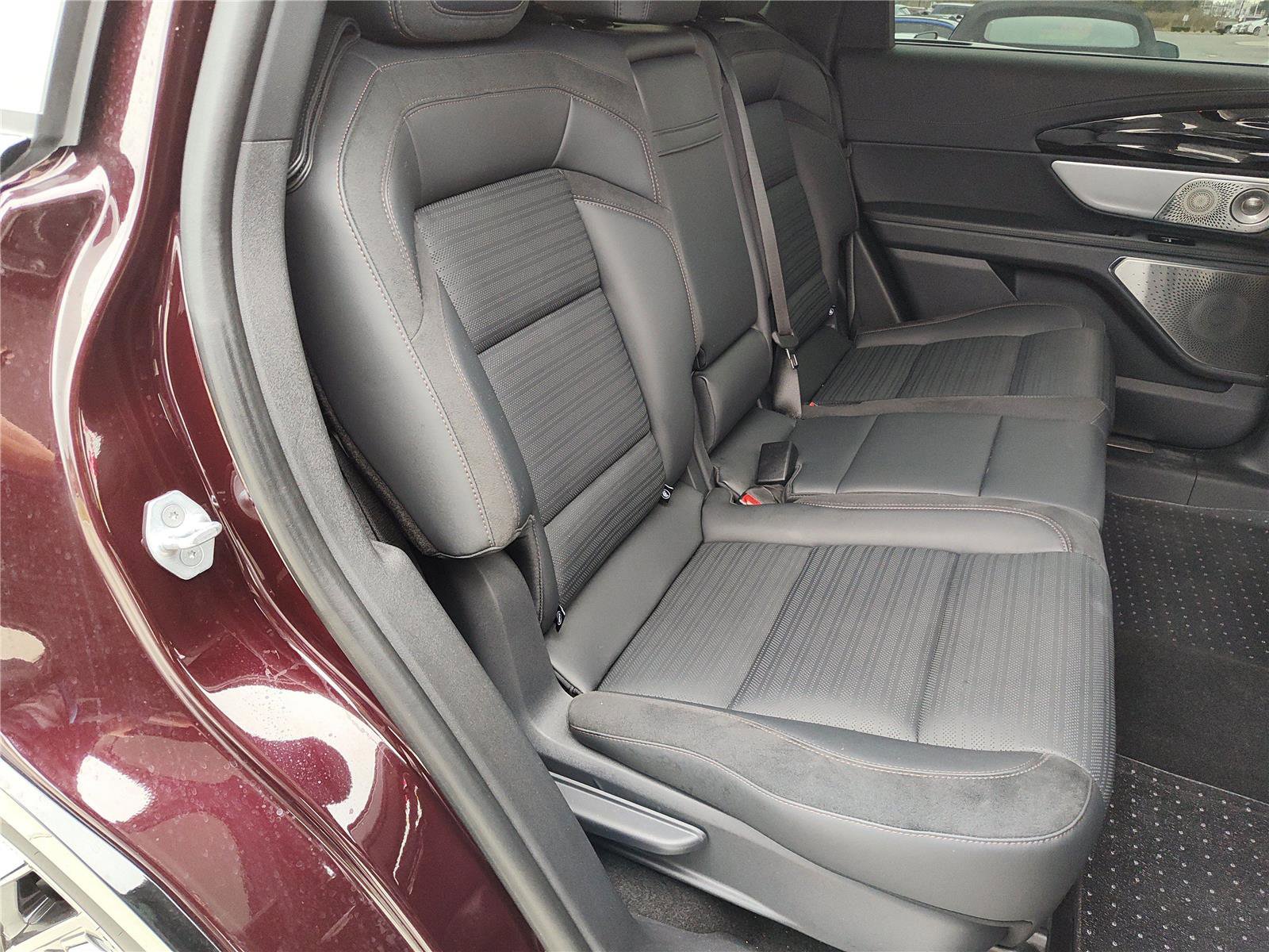 Used 2025 Lincoln Nautilus Reserve image 25