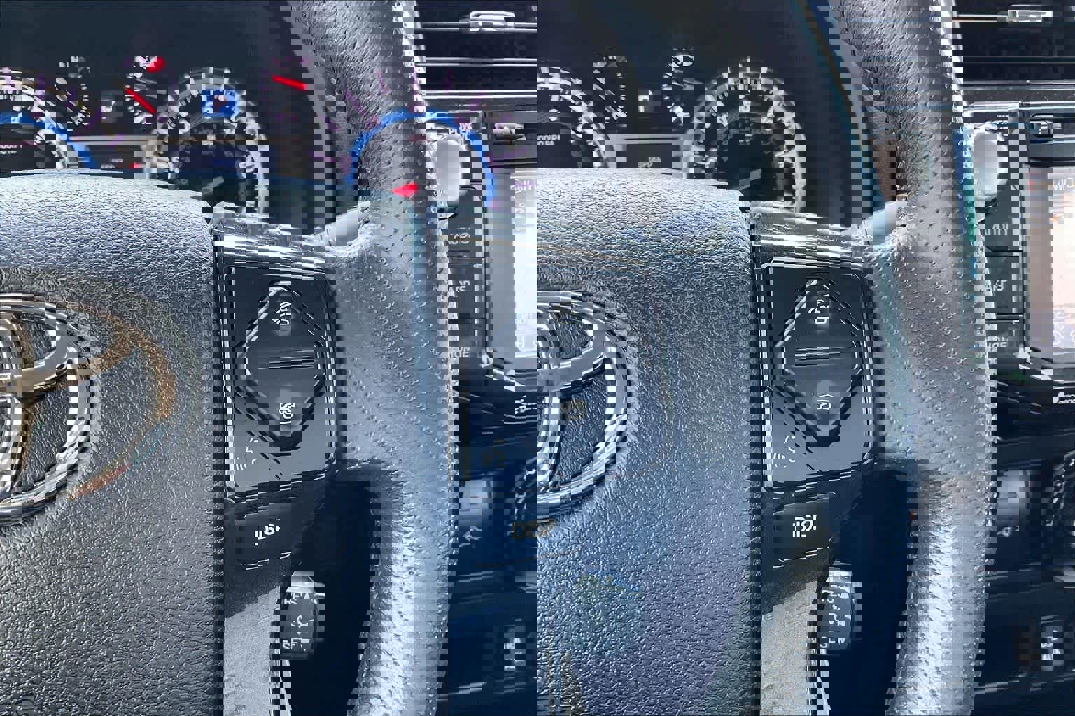 Used 2019 Toyota 4Runner TRD Off-Road Premium image 24