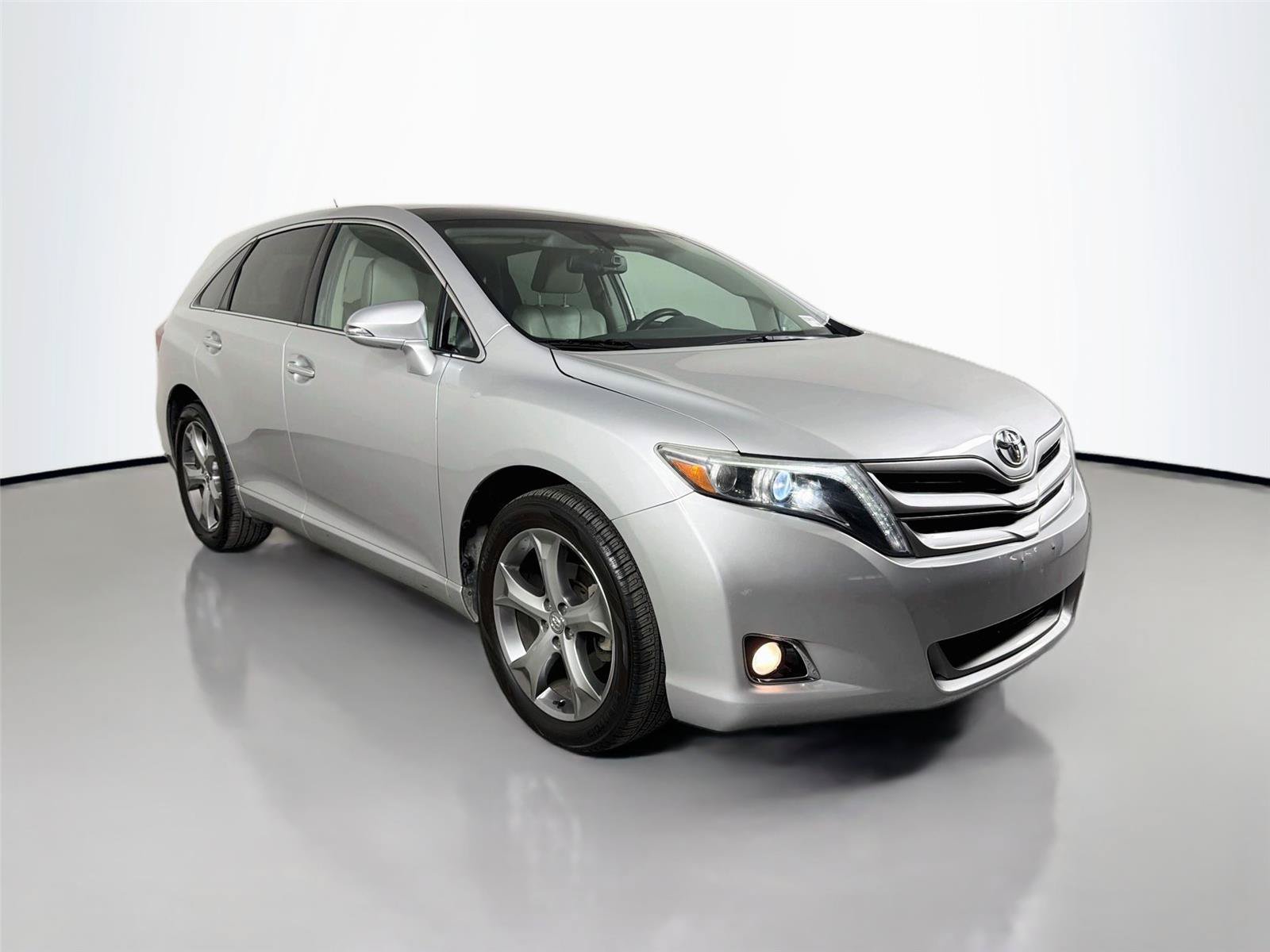 Used 2013 Toyota Venza Limited w/ Tow Prep Pkg AWD/4WD image 3