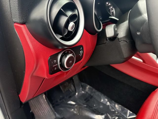 Used 2020 Alfa Romeo Stelvio AWD w/ Nero Edizione image 23