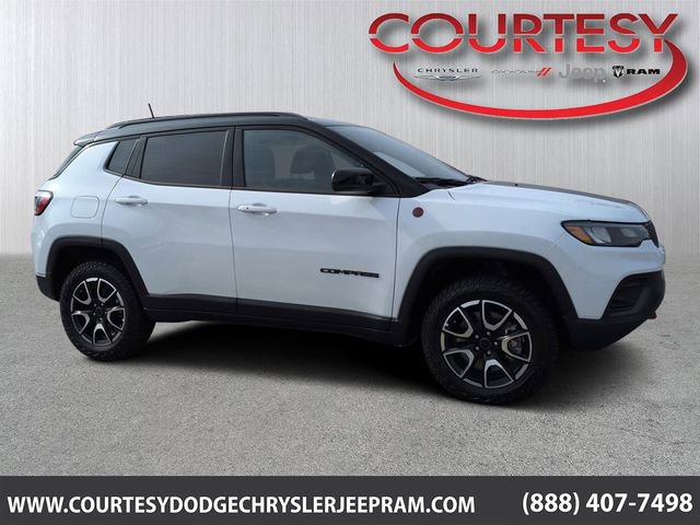 New 2026 Jeep Compass Trailhawk AWD/4WD image 1