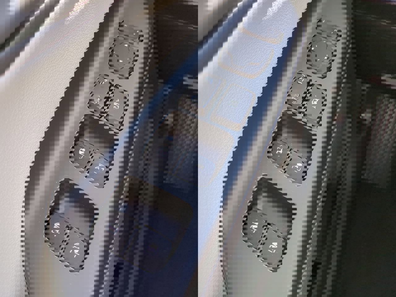 Certified 2023 Hyundai Kona SE image 21