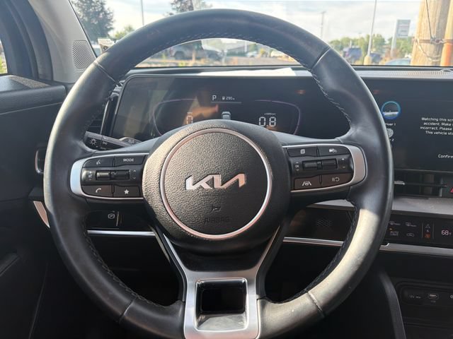 Used 2024 Kia Sportage EX AWD/4WD image 15