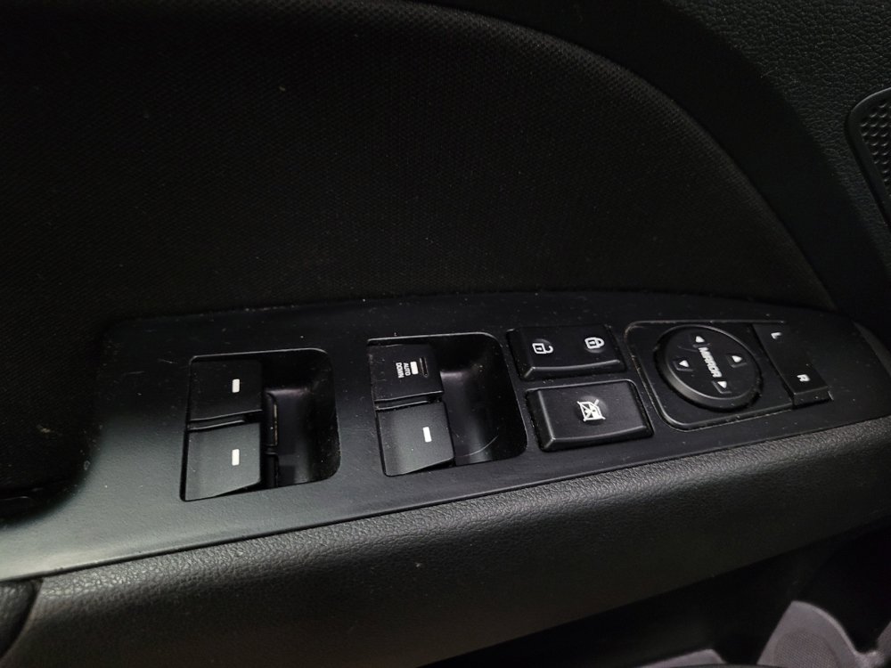 Used 2018 Hyundai Elantra SEL FWD image 27