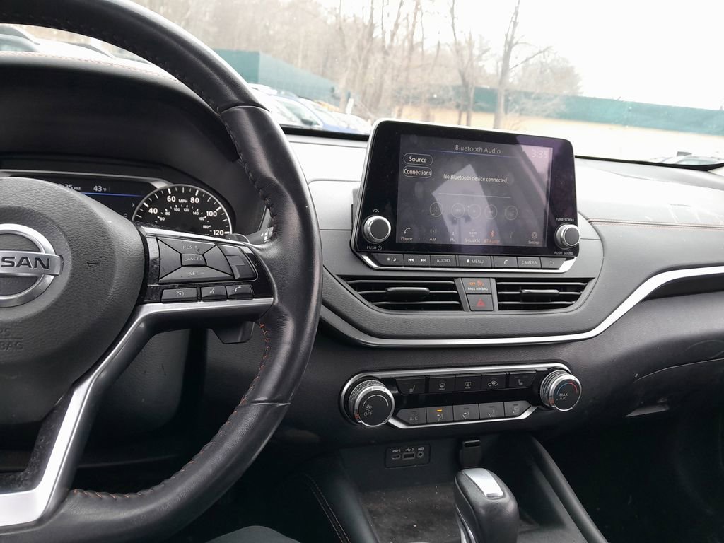 Used 2019 Nissan Altima 2.5 SR w/ SR Premium Package image 16