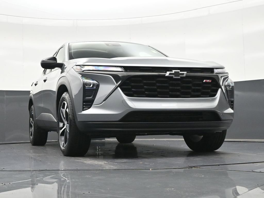 Used 2024 Chevrolet Trax RS FWD image 34