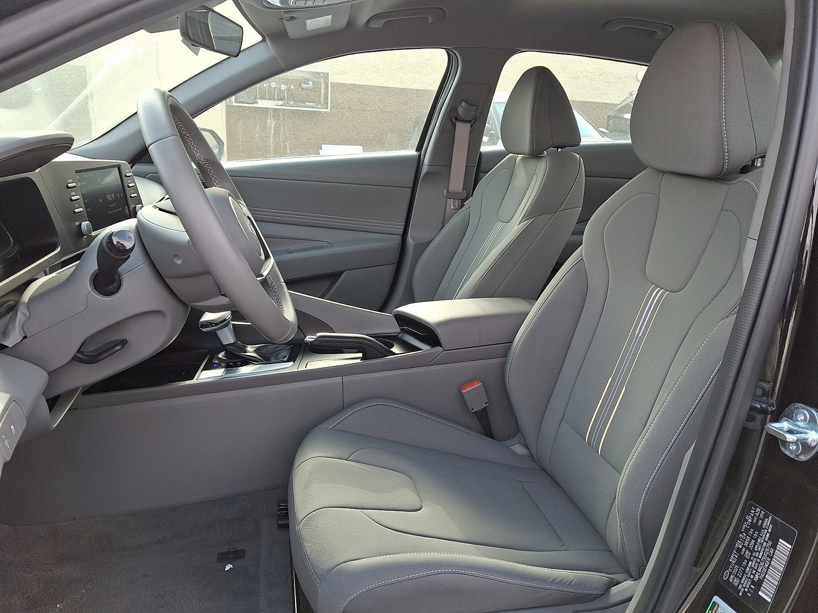 Certified 2025 Hyundai Elantra Sport image 13