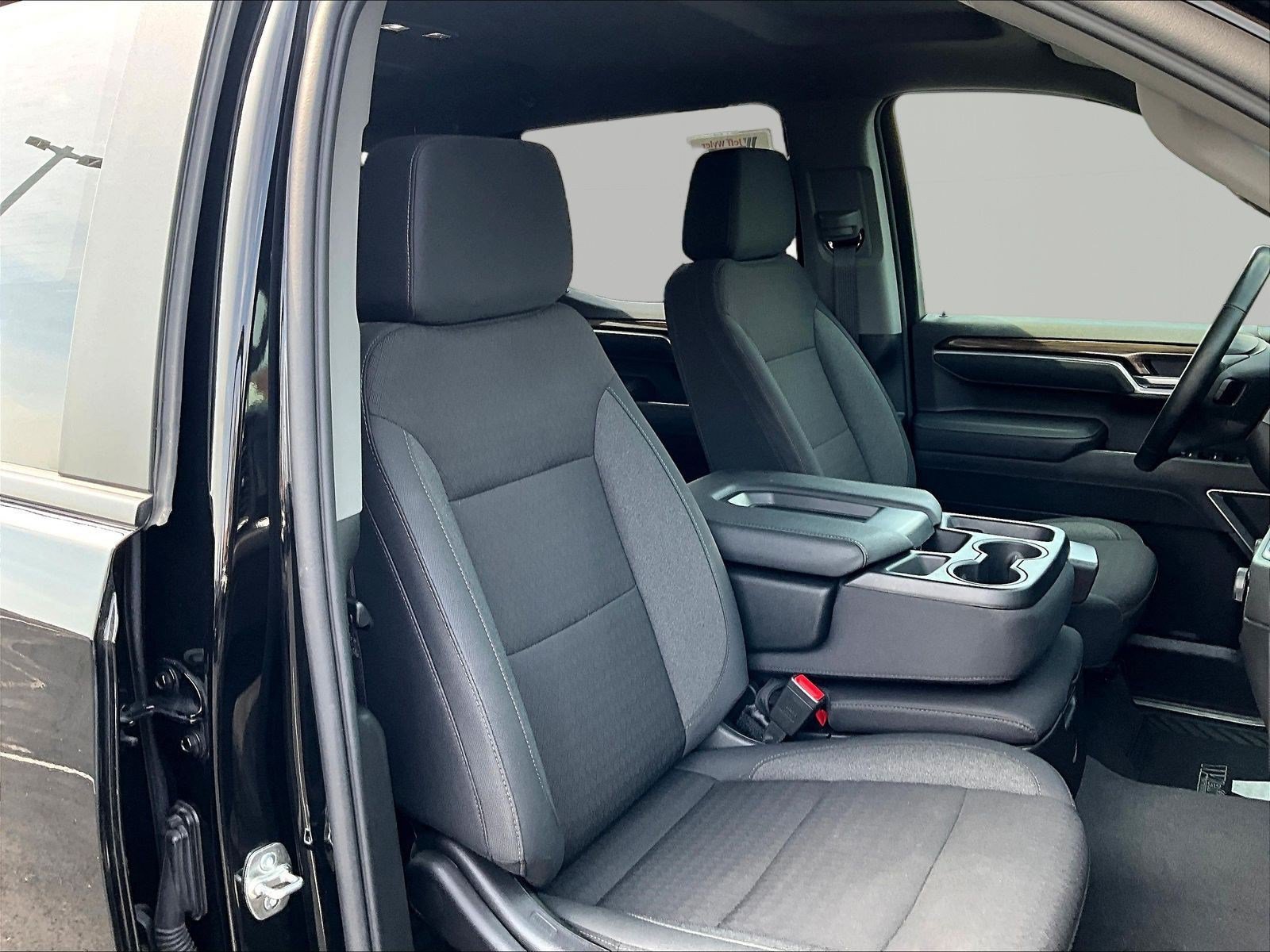 Used 2026 Chevrolet Silverado 1500 LT AWD/4WD image 29