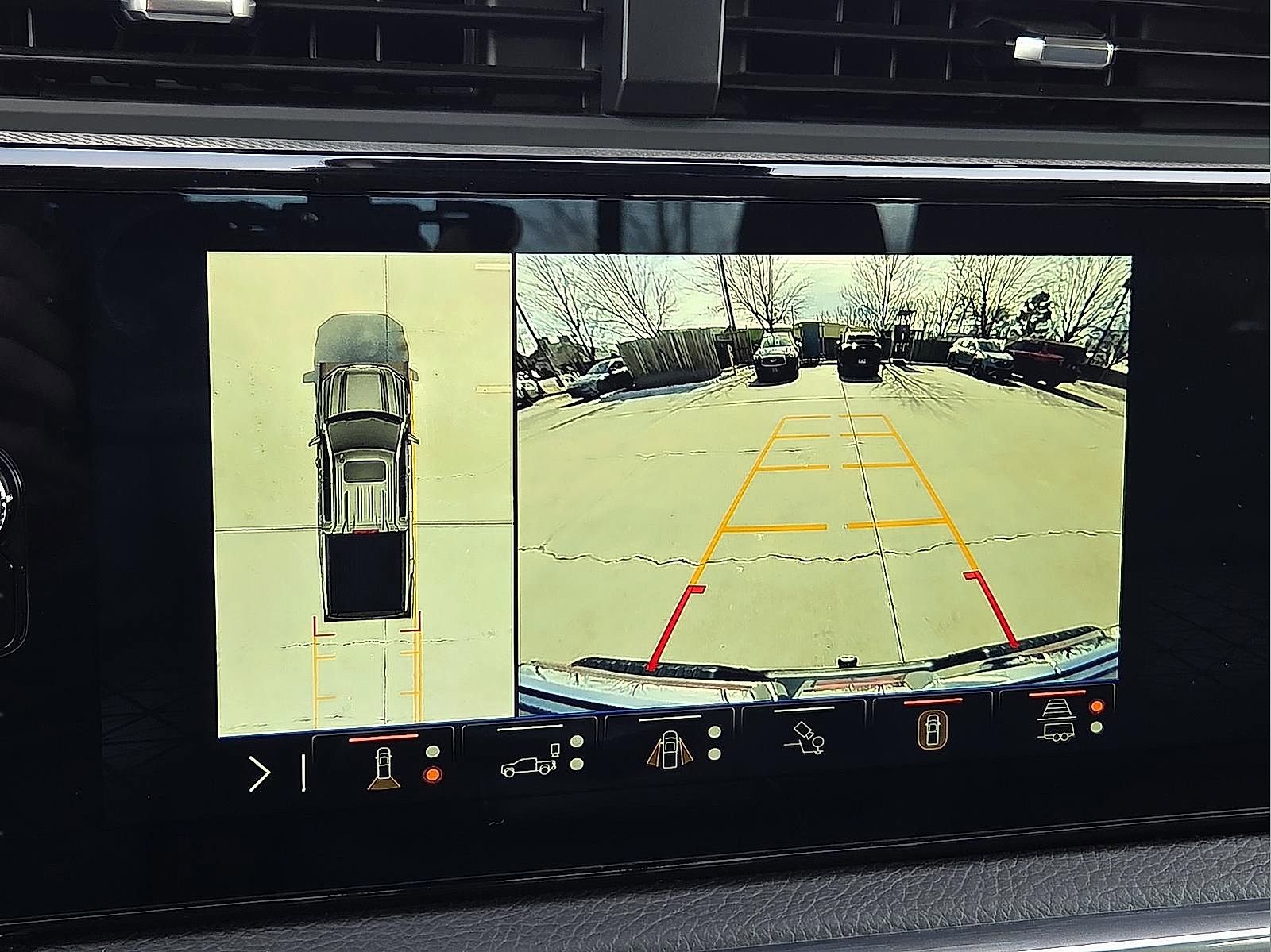 Used 2025 GMC Sierra 1500 Denali w/ Technology Package image 16