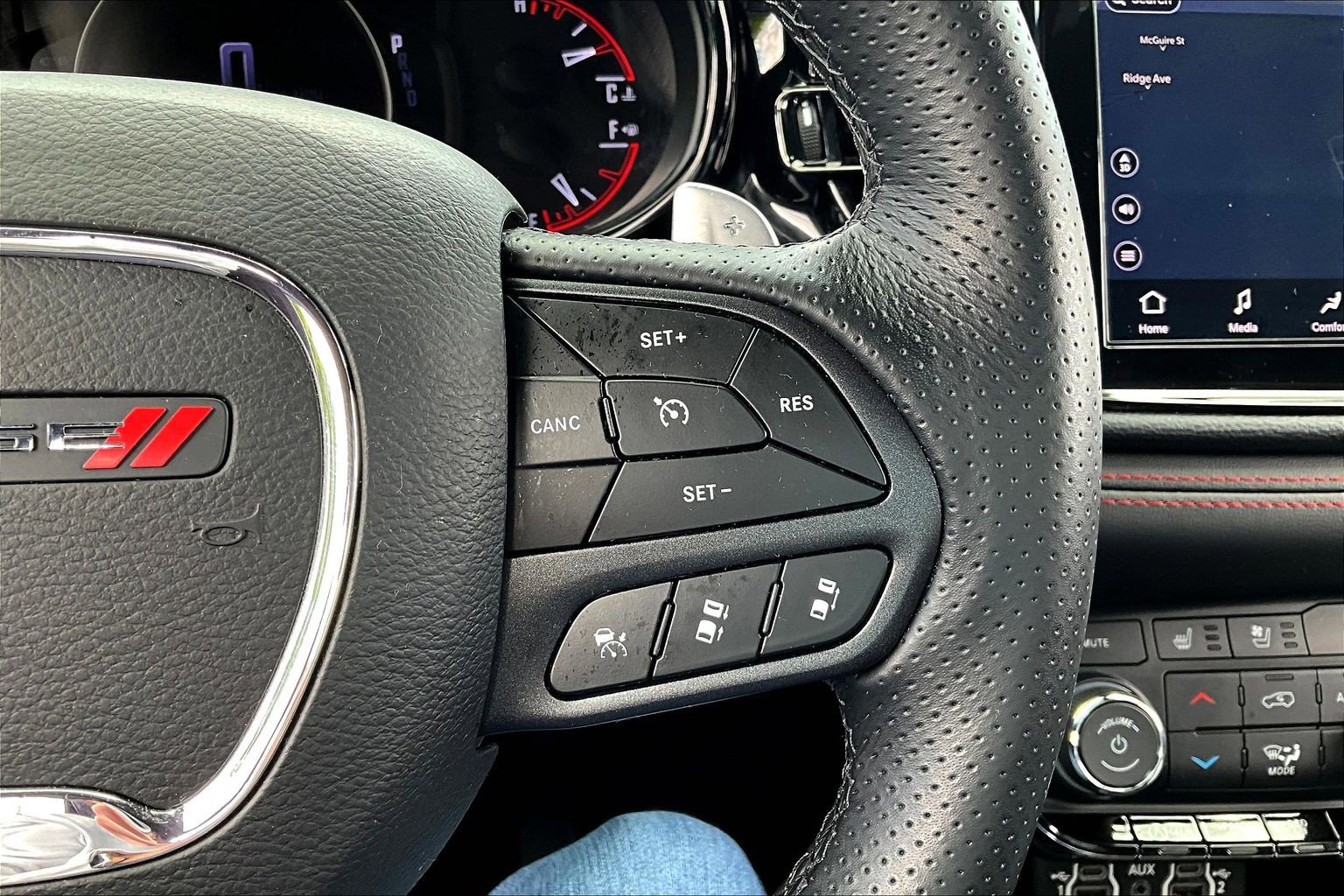 Used 2024 Dodge Durango GT AWD/4WD image 12