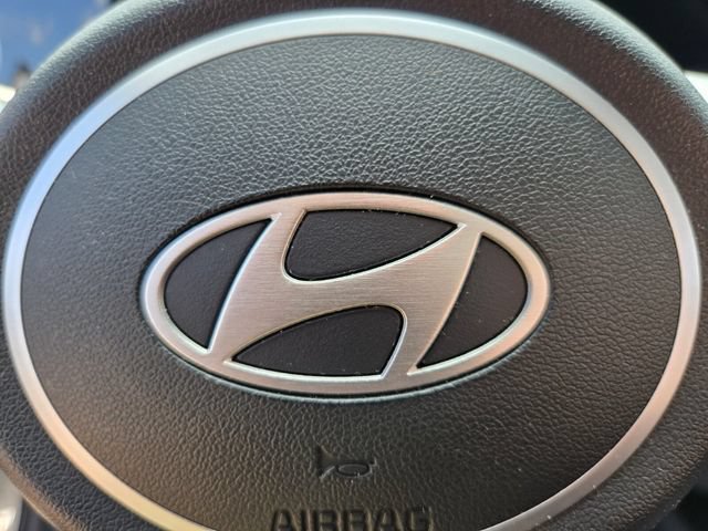 Used 2025 Hyundai Elantra SEL FWD image 30