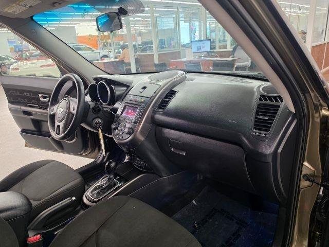 Used 2012 Kia Soul + w/ Audio Pkg FWD image 14