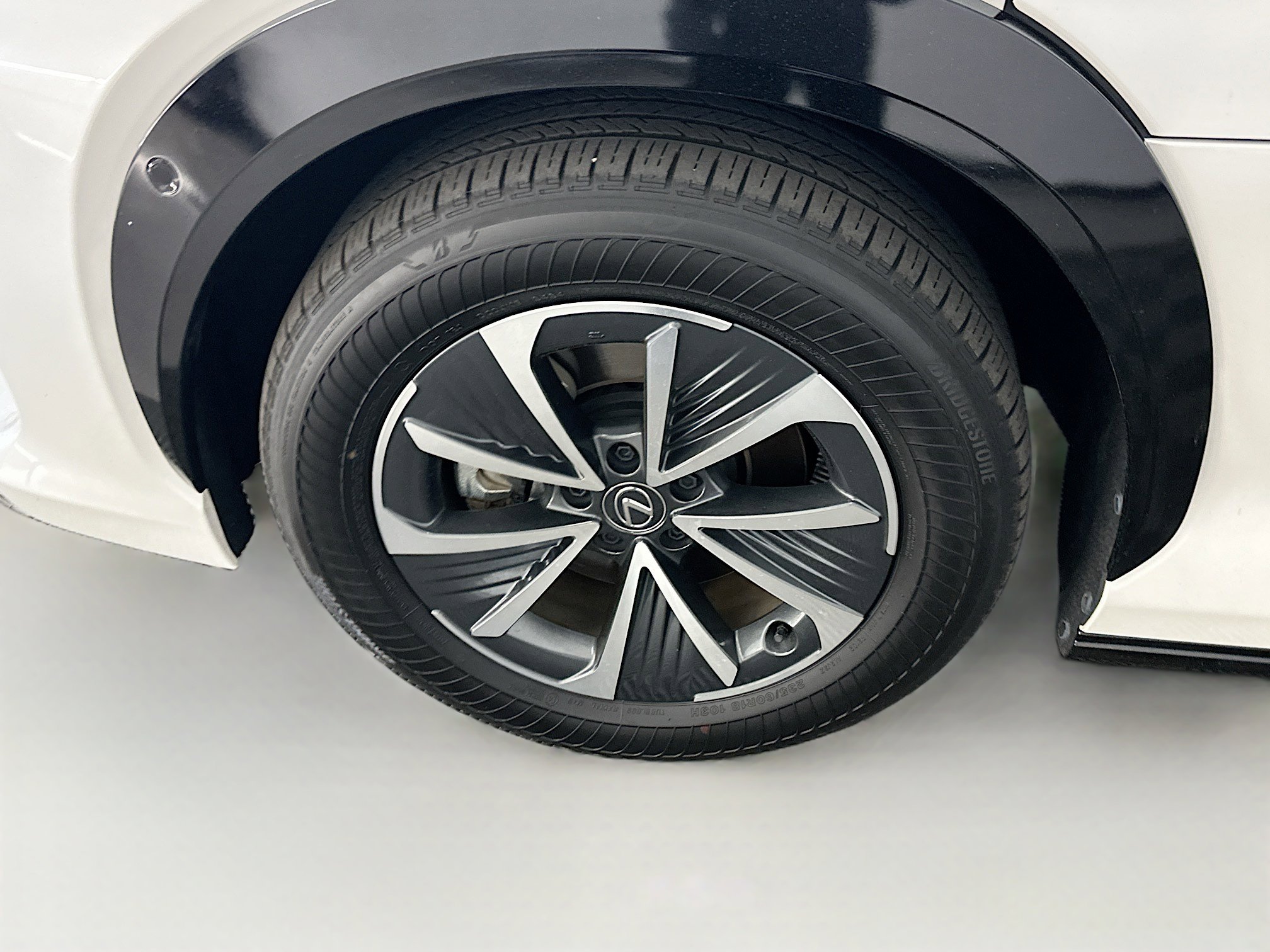 Used 2023 Lexus RZ 450e Premium w/ Technology Package AWD/4WD image 11