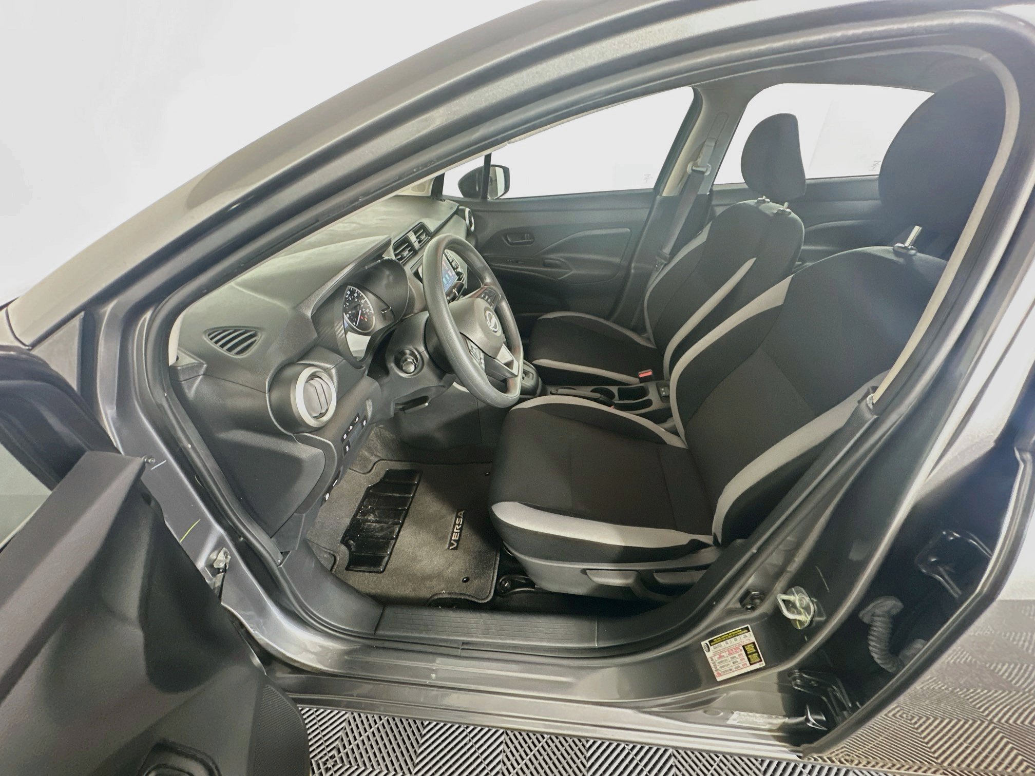 Used 2025 Nissan Versa S w/ Trunk Package FWD image 13