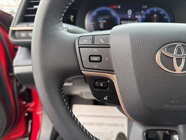 Certified 2025 Toyota Crown Signia XLE image 23