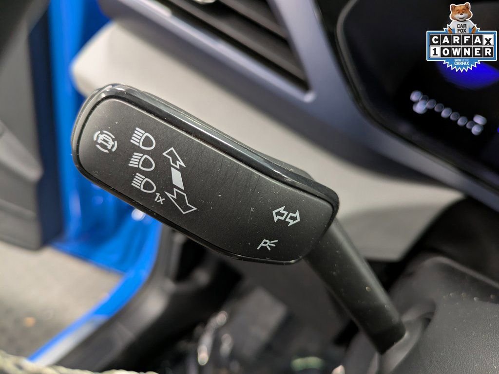 Used 2023 Volkswagen Taos SE w/ Panoramic Sunroof Package image 19