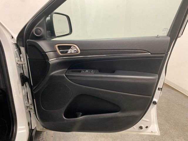 Used 2015 Jeep Grand Cherokee Limited image 24