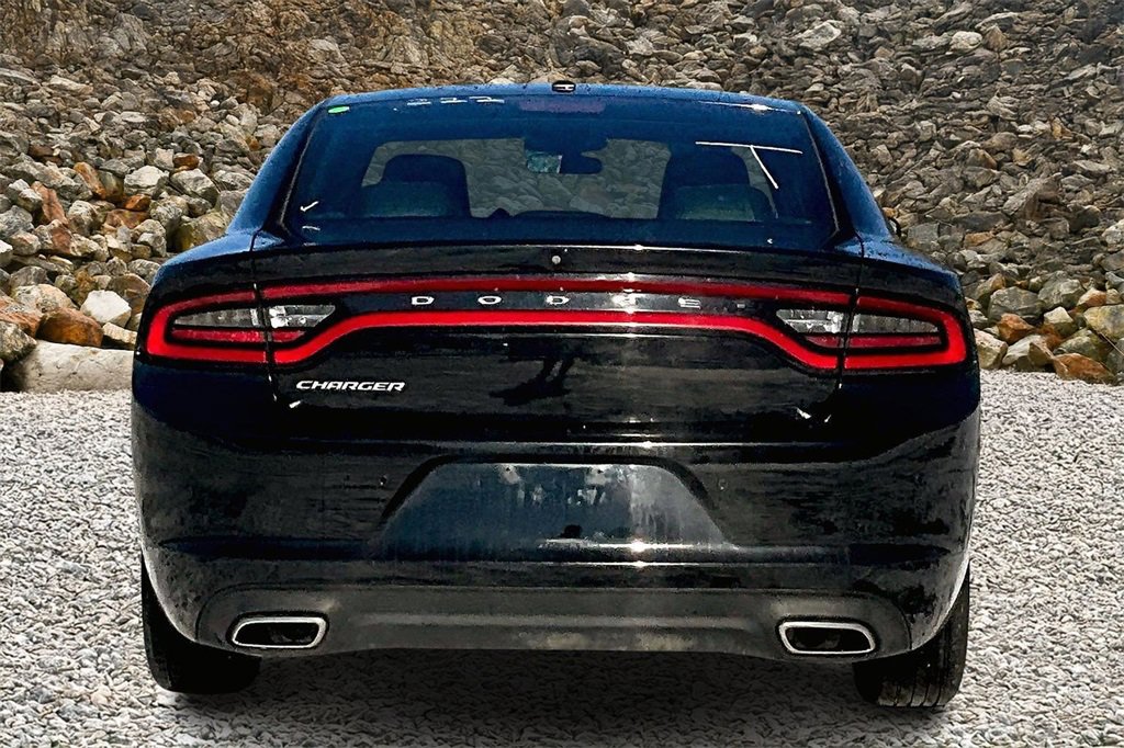 Used 2021 Dodge Charger SXT w/ Leather Interior Group image 4
