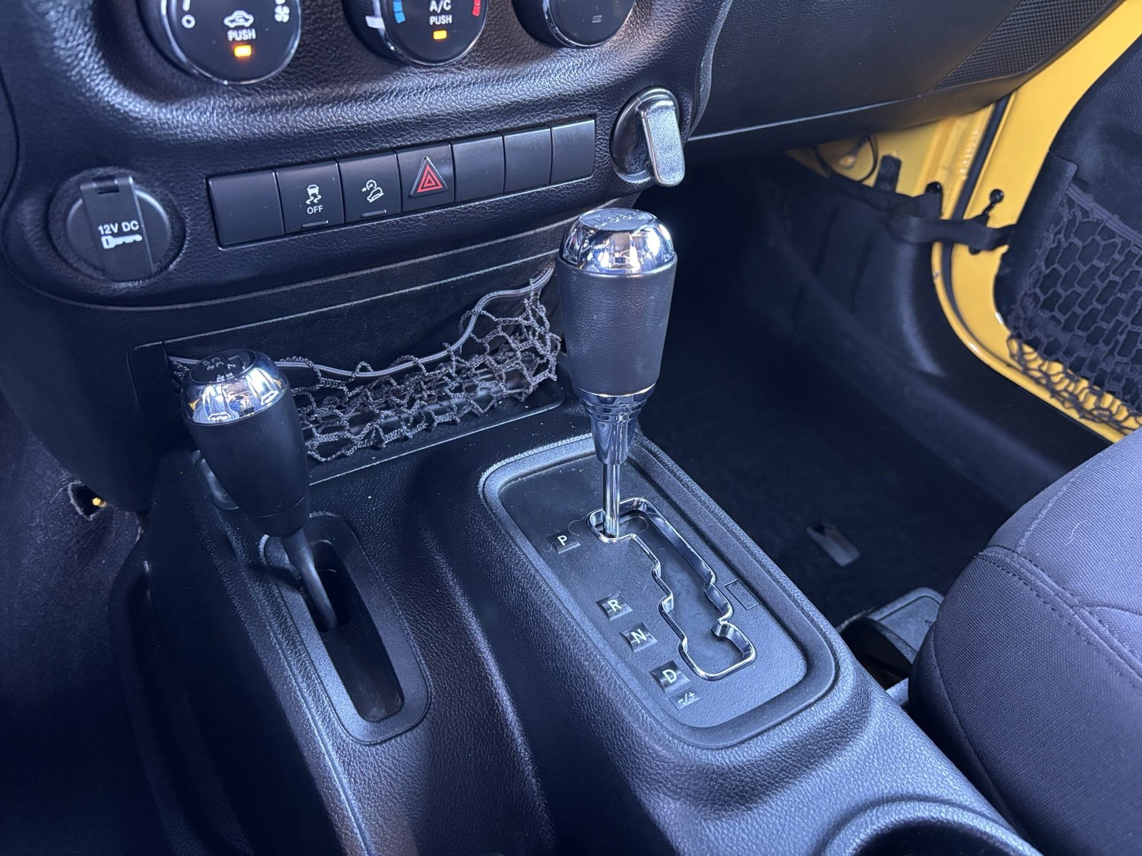 Used 2015 Jeep Wrangler Sport image 26