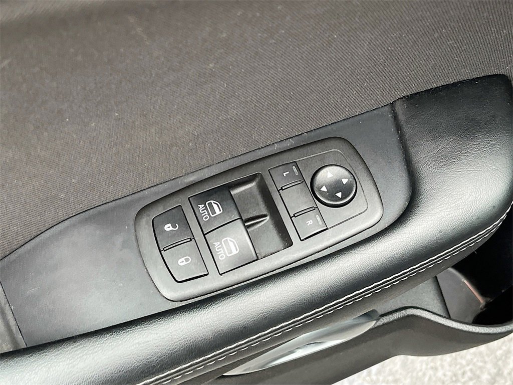 Used 2021 Dodge Challenger SXT w/ Blacktop Package image 18