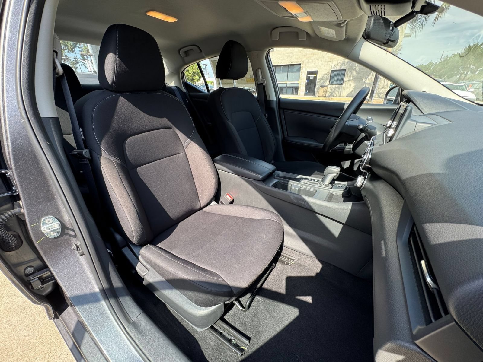 Used 2025 Nissan Sentra S FWD image 29