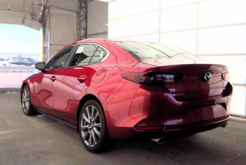 Used 2025 MAZDA MAZDA3 s FWD image 5