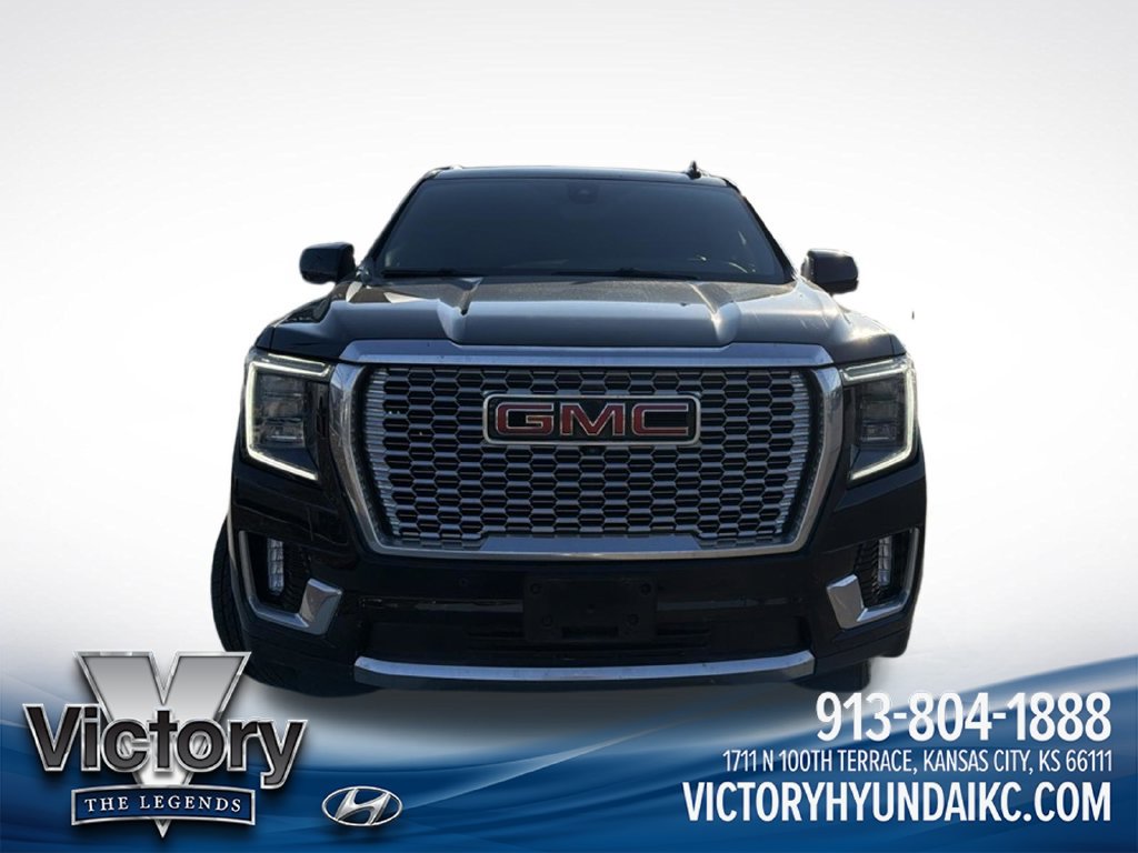 Used 2021 GMC Yukon Denali w/ Denali Premium Package AWD/4WD image 3