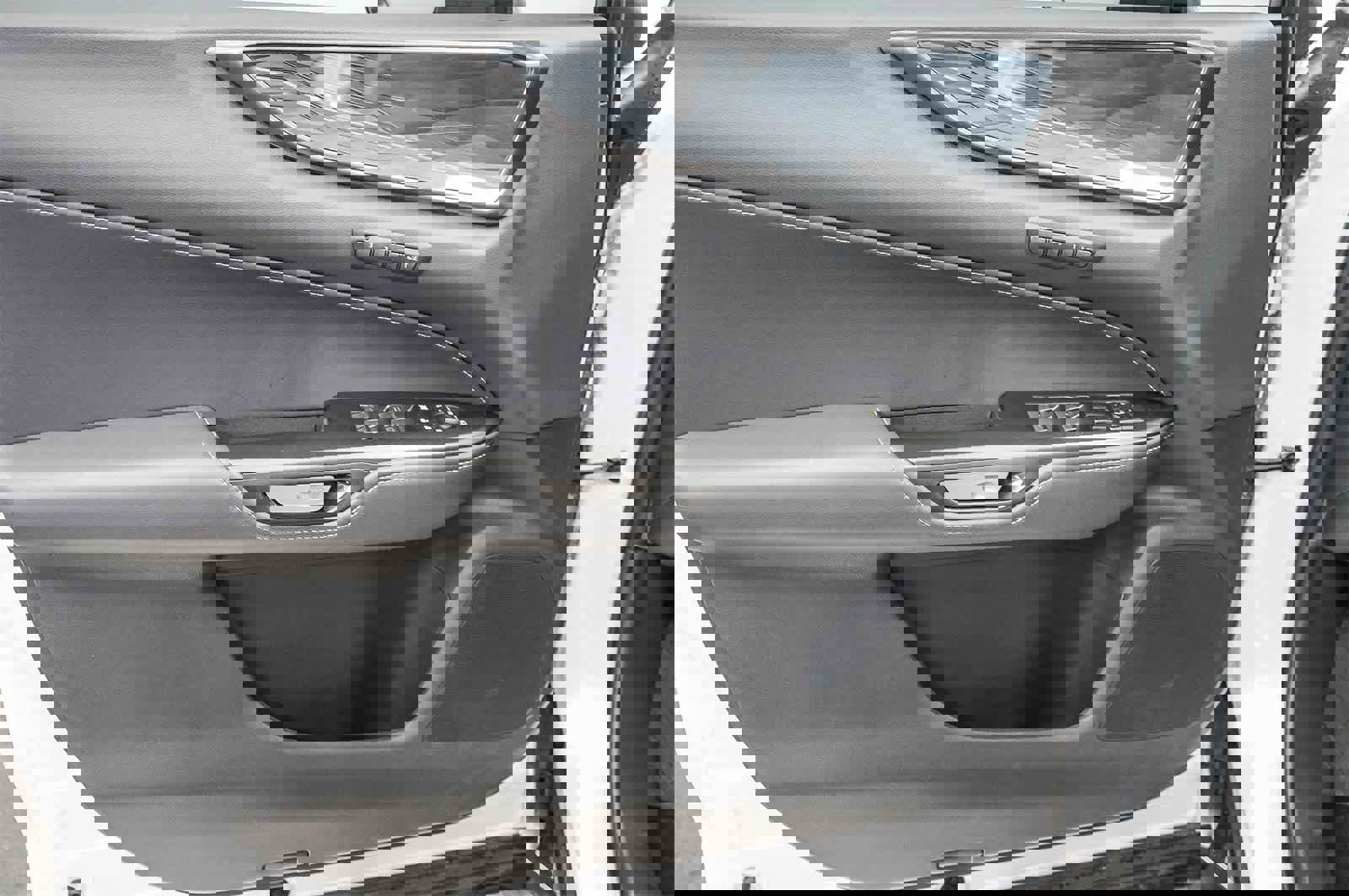 Used 2025 Lexus NX 350h AWD w/ Premium Package image 22