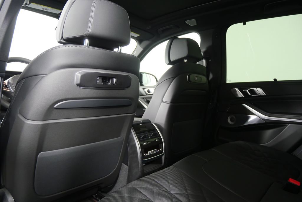 Used 2026 BMW X5 M60i image 18