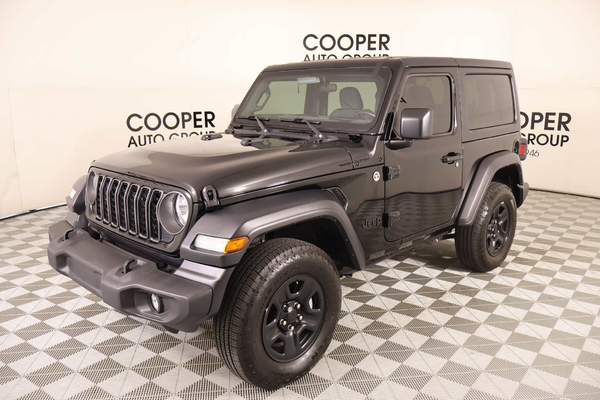 Used 2024 Jeep Wrangler Sport AWD/4WD image 9
