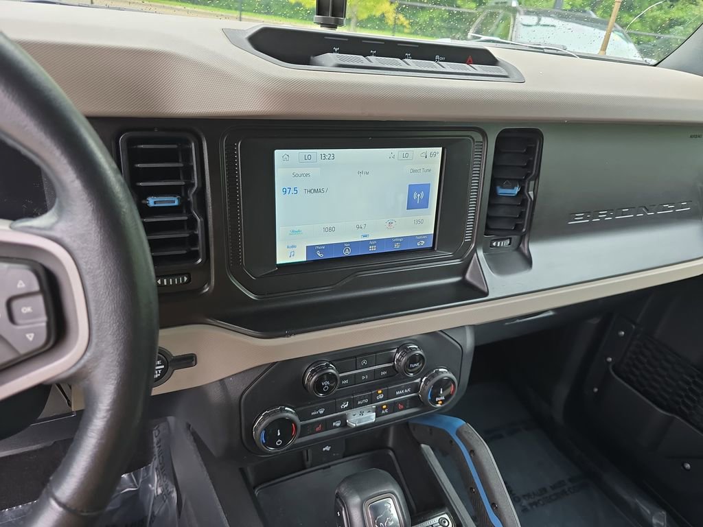 Used 2022 Ford Bronco Wildtrak image 15